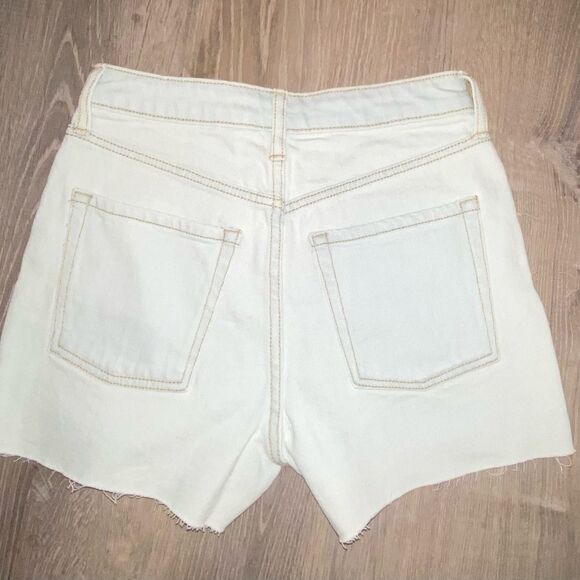 NWT SO Granny Square Crochet Panel Denim Shorts, Size 1/25W Super cute! - Picture 3 of 5